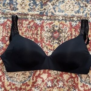 Victoria's Secret Black Bra with Signature Straps Size 38 DD(E)